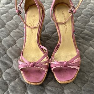 Vince Camino lavender wedges with designs size 71/2